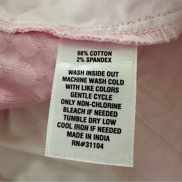 Crown & Ivy Womens 14W Shelby Textured Pink Scallop Edge Shorts 7” Spring Summer - Picture 7 of 7